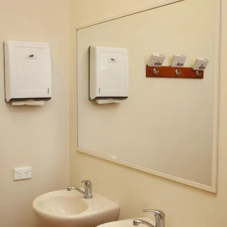 The Cally Hotel Warrnambool Room photo