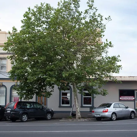 The Cally Hotel Warrnambool Room photo