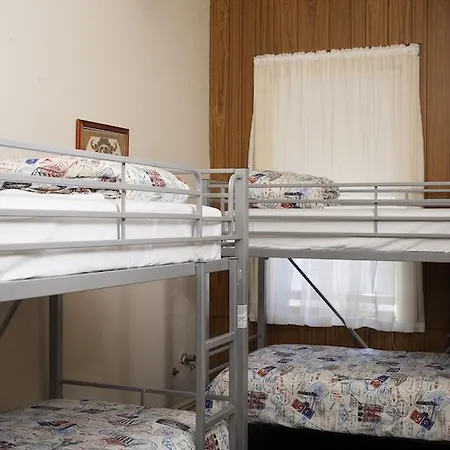The Cally Hotel Warrnambool Room photo